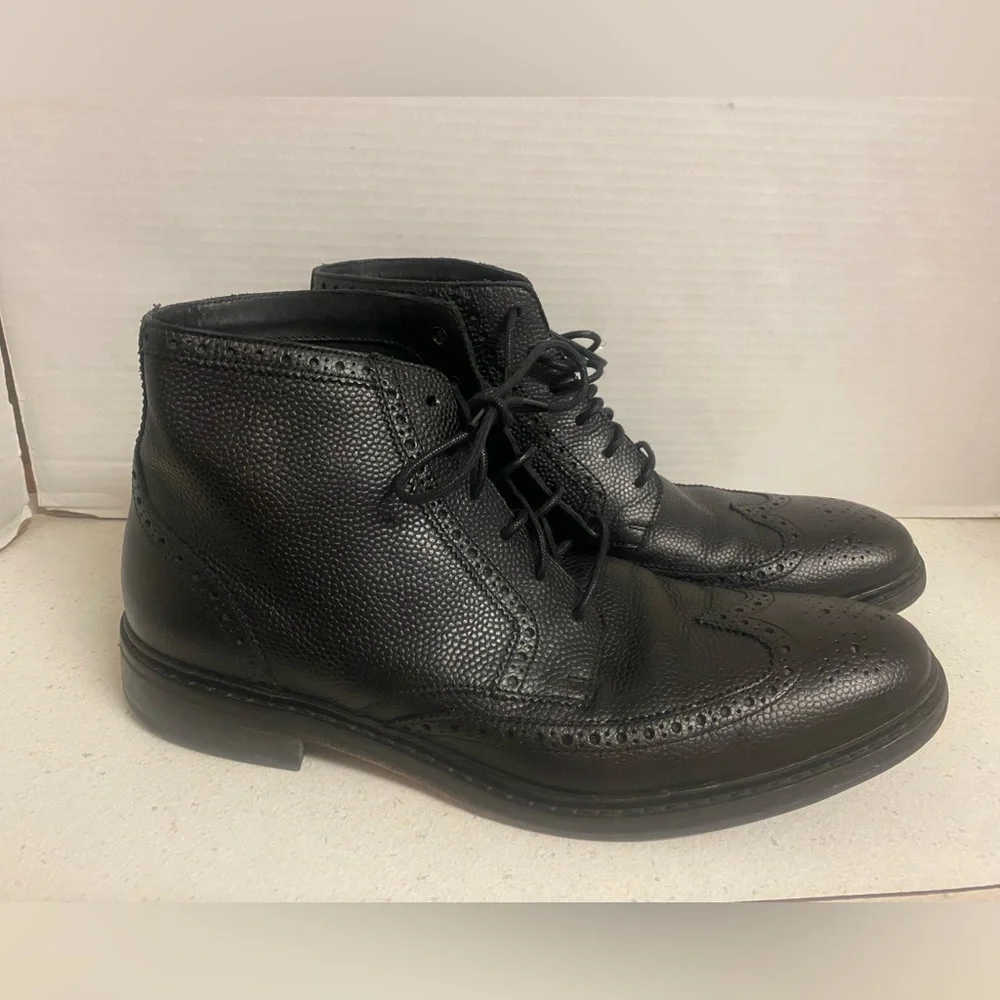 Cole Haan Black Men’s Chukka Wingtip Lace-Up Boots